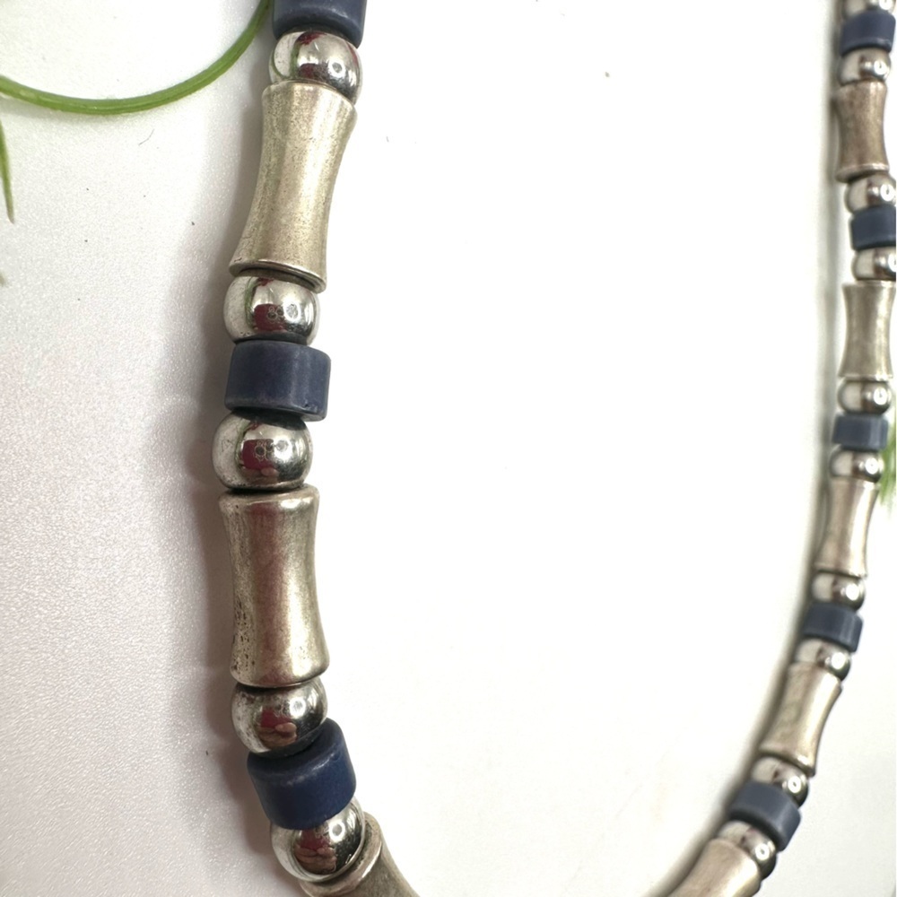 VINTAGE⚜️Blue Glass & Brushed Silver Beaded Necklace - Picture 4 of 6